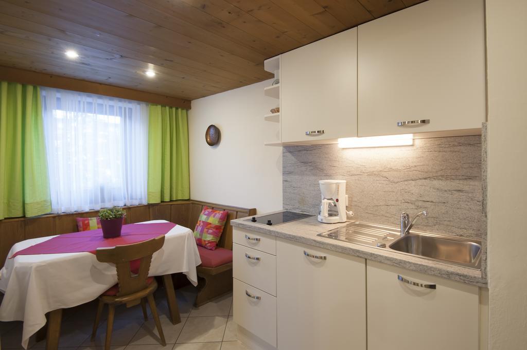Apartamento Haus Andreas Seefeld in Tirol Habitación foto